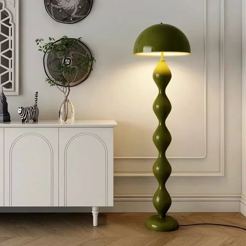 Gulvlampe til stuen - Moderne og elegant belysning til stuen 