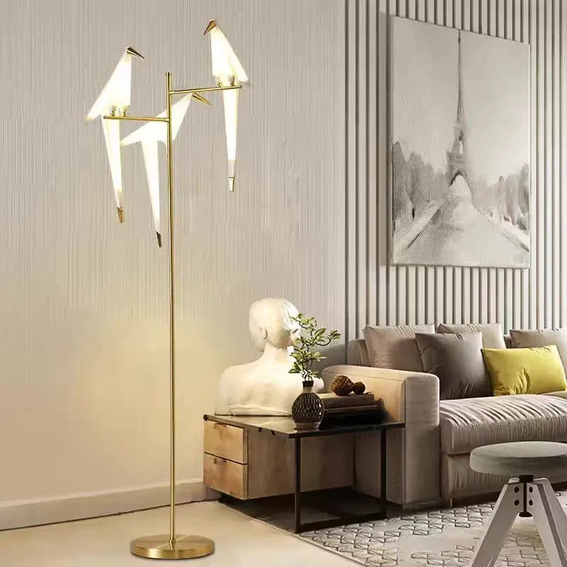 Gulvlampe til stuen – Kunstnerisk og raffineret design til moderne interiør 