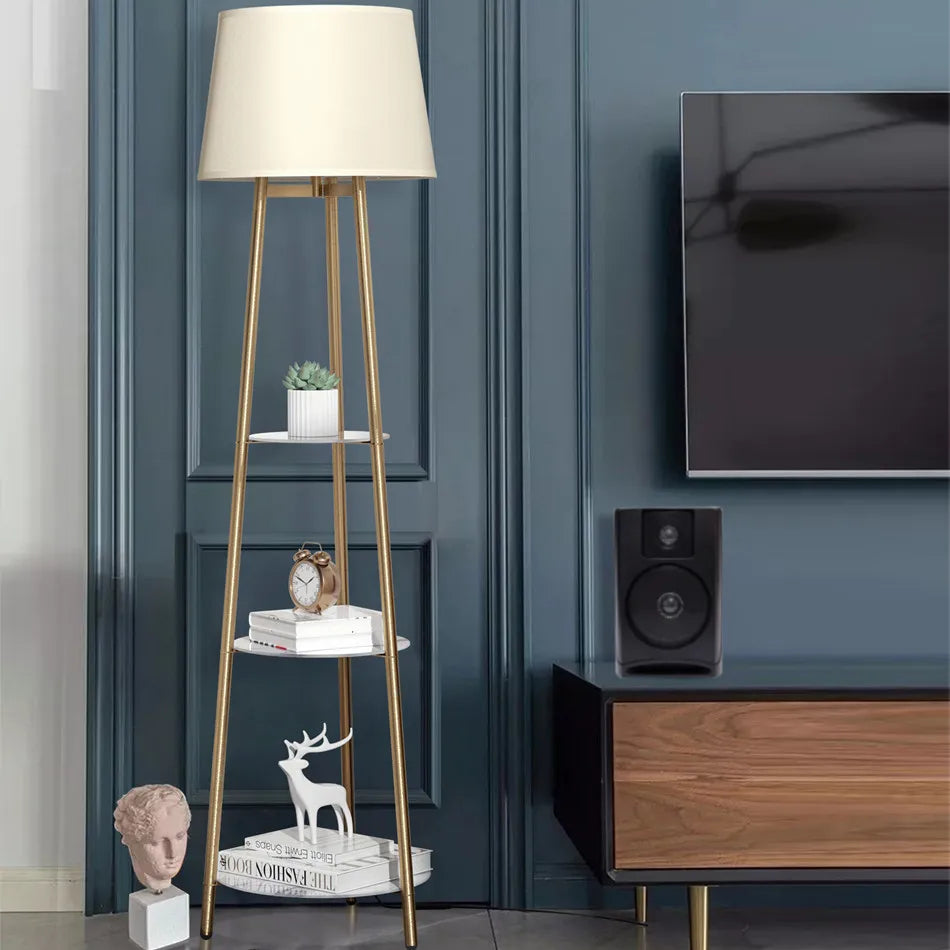 Gulvlampe til stuen – Designerbelysning med opbevaring til stuen eller soveværelset