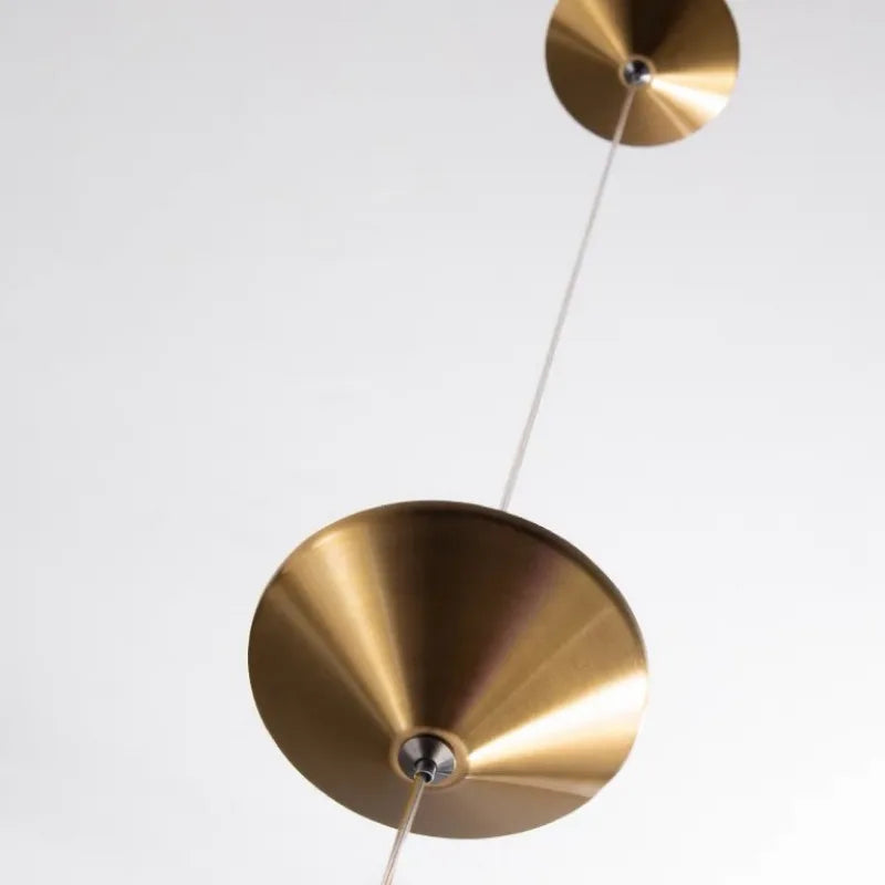 Gulvlampe til stuen – Minimalistisk og moderne belysning til indretning 