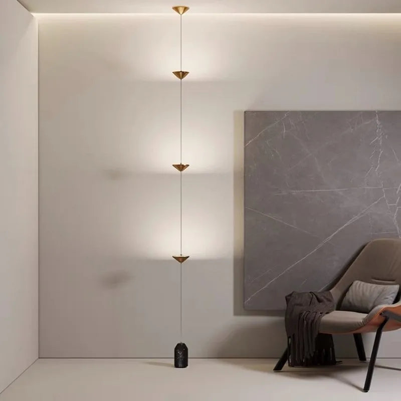 Gulvlampe til stuen – Minimalistisk og moderne belysning til indretning 