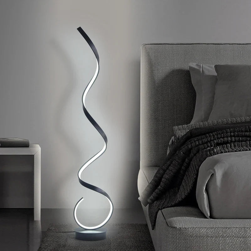 Gulvlampe til stuen - Skulpturelt design og stemningsbelysning 