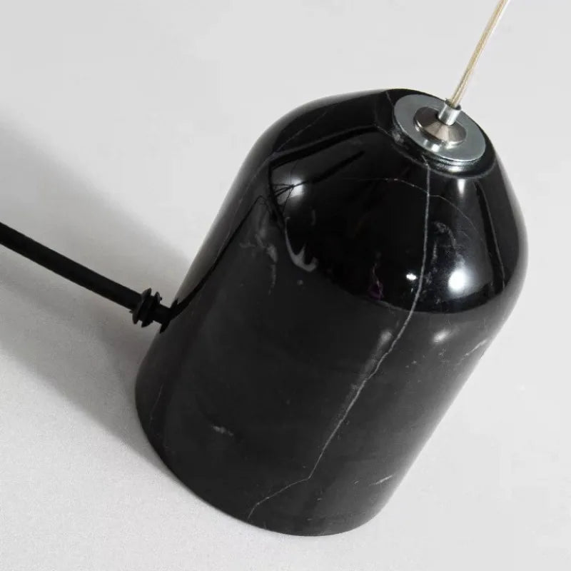 Gulvlampe til stuen – Minimalistisk og moderne belysning til indretning 